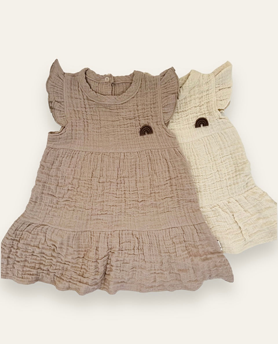 Kleid aus Musselin mit Rüschen