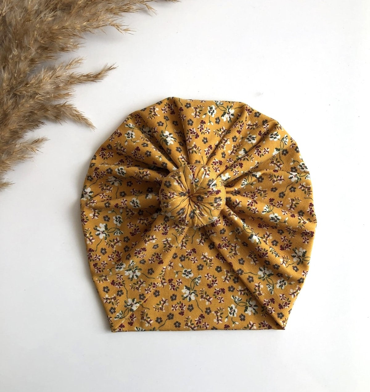 Geblümter Donut-Turban 